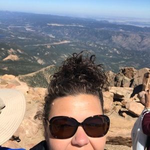 Meet your Posher, Vanessa